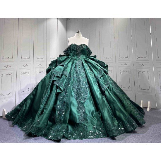 Mumuleo Luxury Emerald Green Satin Quinceañera Dress | Off Shoulder Beaded Lace Ball Gown with Big Bow & Long Train