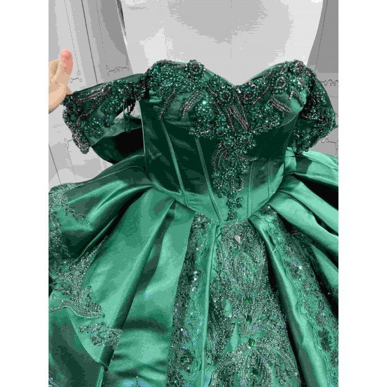 Mumuleo Luxury Emerald Green Satin Quinceañera Dress | Off Shoulder Beaded Lace Ball Gown with Big Bow & Long Train