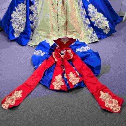 Mumuleo Snow White Inspired Quinceanera Floor-Length Modern Satin Lace Dress with Cape for Teenagers