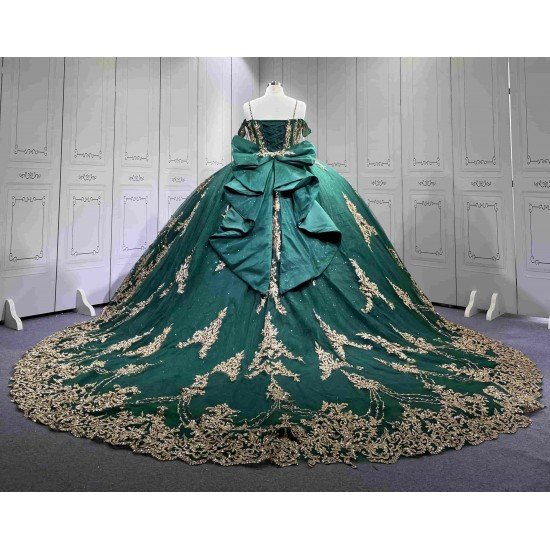 Mumuleo Emerald Green Quinceanera Dresses 2027 Floor-Length Modern Ball Gown Sweep Train Satin Knitted Lace Bow