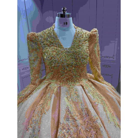 Mumuleo Gold Long Sleeve Ball Gown Floor-Length Modern Satin Quinceanera Dresses with Chapel Train Beading Lace Print 2026