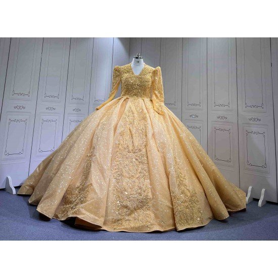 Mumuleo Gold Long Sleeve Ball Gown Floor-Length Modern Satin Quinceanera Dresses with Chapel Train Beading Lace Print 2026