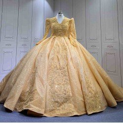 Mumuleo Gold Long Sleeve Ball Gown Floor-Length Modern Satin Quinceanera Dresses with Chapel Train Beading Lace Print 2026