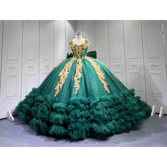 Mumuleo Emerald Green Quinceanera Ball Gown Floor-Length Chapel Train Modern Satin Knitted Dress for Teenagers