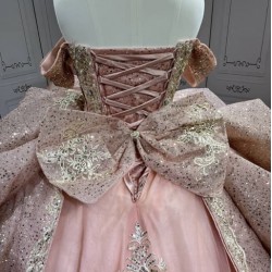 Mumuleo Blush Pink Quinceanera Ball Gown Floor-Length Chapel Train Modern Satin Lace Natural Waist Dress 2026