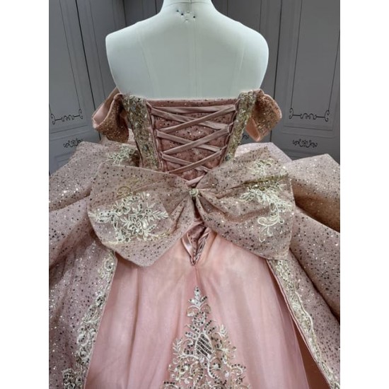 Mumuleo Blush Pink Quinceanera Ball Gown Floor-Length Chapel Train Modern Satin Lace Natural Waist Dress 2026