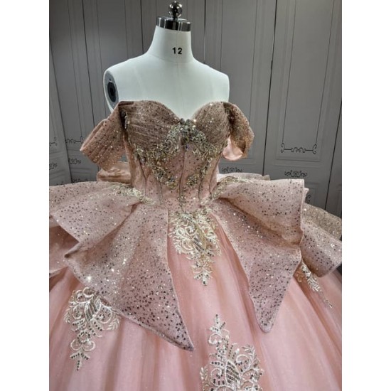 Mumuleo Blush Pink Quinceanera Ball Gown Floor-Length Chapel Train Modern Satin Lace Natural Waist Dress 2026