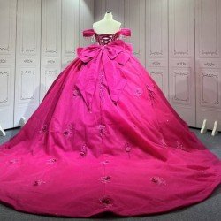 Mumuleo Fuchsia Quinceanera Ball Gown Floor-Length Modern Lace Chapel Train Teenagers Natural Waist Satin Dress 2026