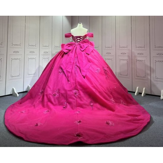 Mumuleo Fuchsia Quinceanera Ball Gown Floor-Length Modern Lace Chapel Train Teenagers Natural Waist Satin Dress 2026