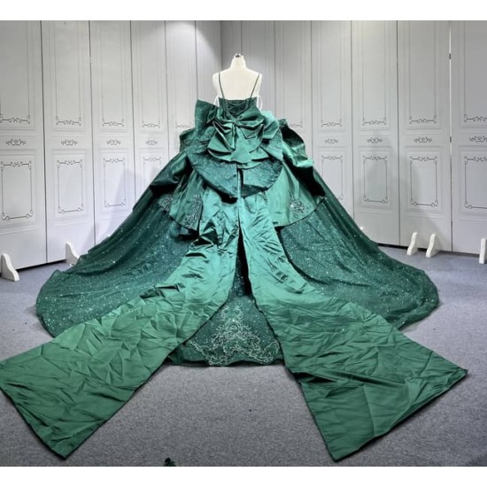 Mumuleo Emerald Green Floor-Length Ball Gown Quinceanera Dress with Chapel Train Modern Satin Lace Print 2026