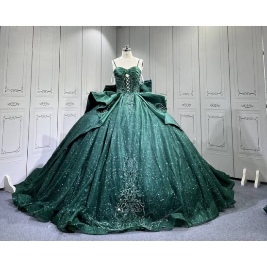 Mumuleo Emerald Green Floor-Length Ball Gown Quinceanera Dress with Chapel Train Modern Satin Lace Print 2026