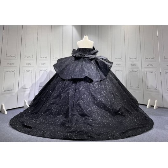 Mumuleo Black Quinceanera Ball Gown Floor-Length Modern Satin Chapel Train Lace Natural Waist Dress 2026