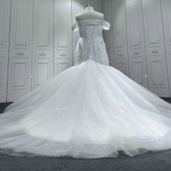 Off Shoulder Crystal Wedding Dresses Sweetheart Lace Up Back Wedding Gowns