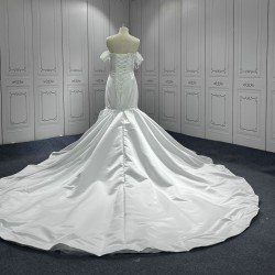 Off Shoulder Wedding Dresses Crystal White Ivory Satin Bridal Gowns Strapless Black Girl Women Dress